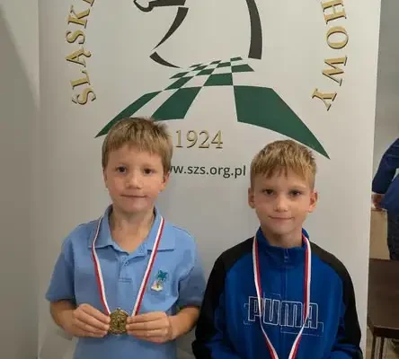 Szachowe emocje w miniony weekend – sukcesy zawodników RKS MAT RSL